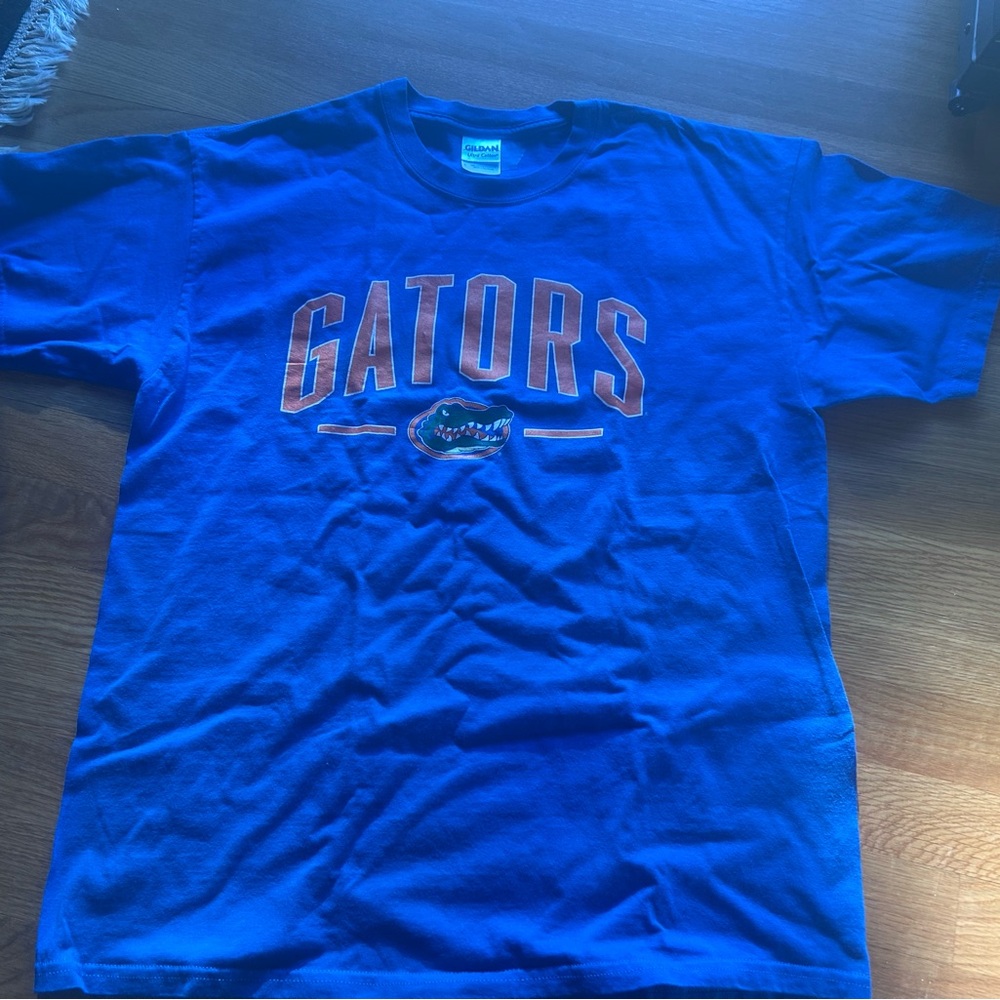 University of Florida gators y2k graphic shirt in size large
